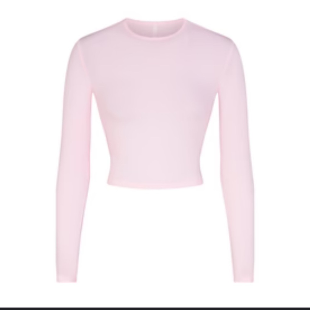 Skims New Vintage Long Sleeve Size Small
Color: Baby Pink
